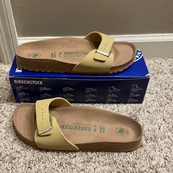 birkenstock madrid latte cream